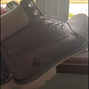 Grey Timberlands
